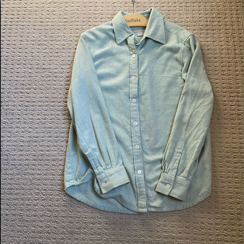 J.Crew light green 100%cotton long sleeved shirt